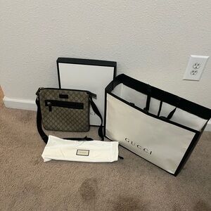 Gucci Black and Tan Unisex Messenger Bag